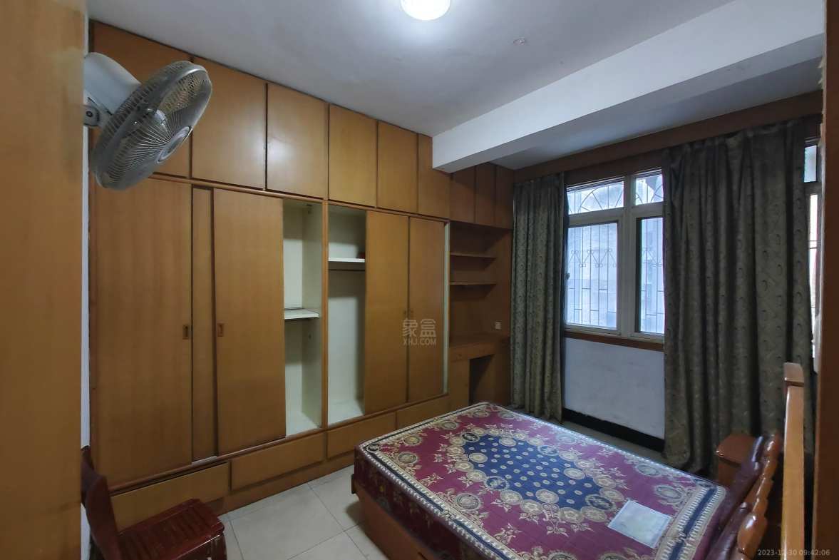 铁西二村  2室1厅1卫    1100.0元/月室内图