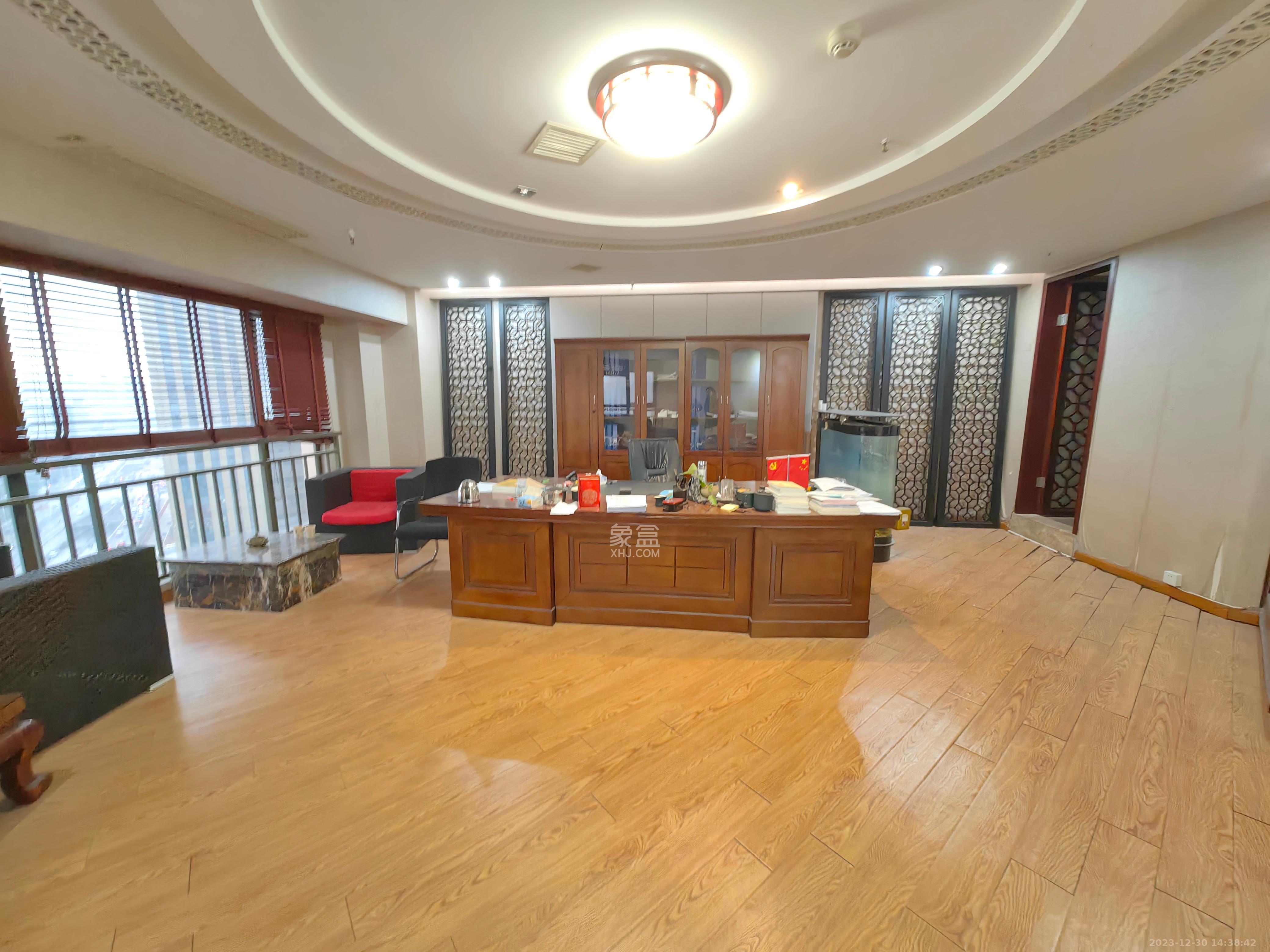 铭诚国际   366.0㎡      19000.0元/月