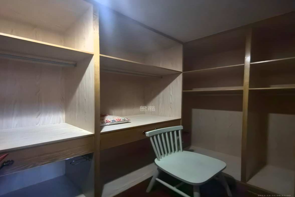 西岸润泽府  4室2厅2卫    4200.0元/月室内图