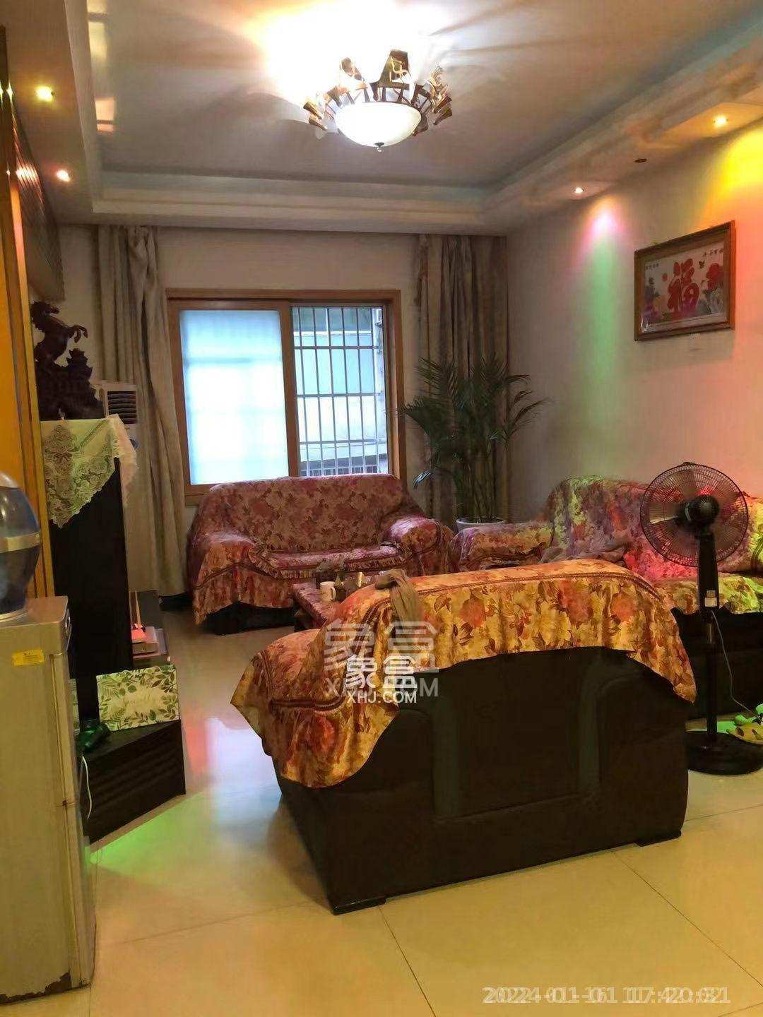 天赐万象汇  4室2厅2卫   1500.00元/月室内图1