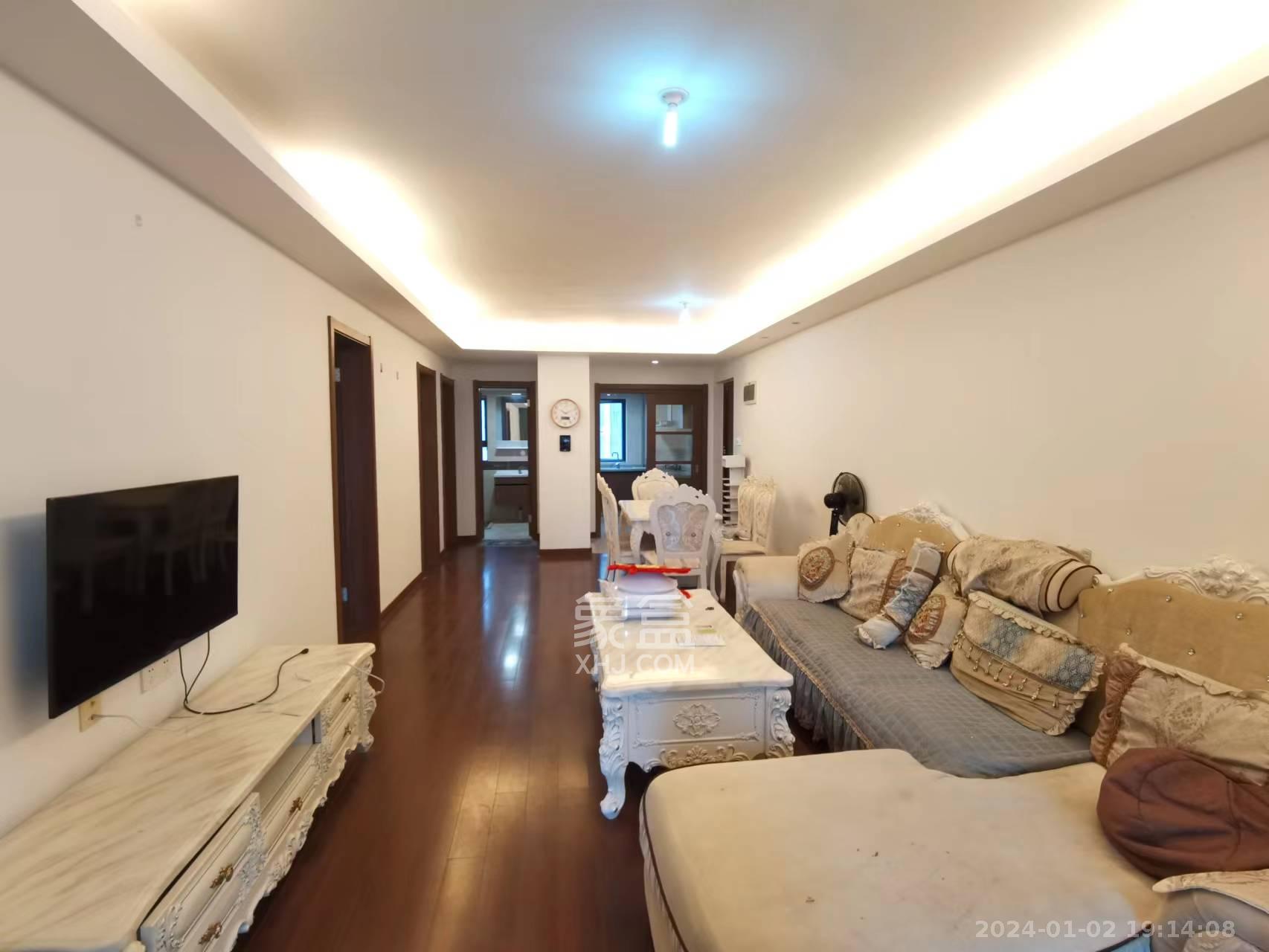 万科白鹭郡 3室2厅1卫 3100.0元/月