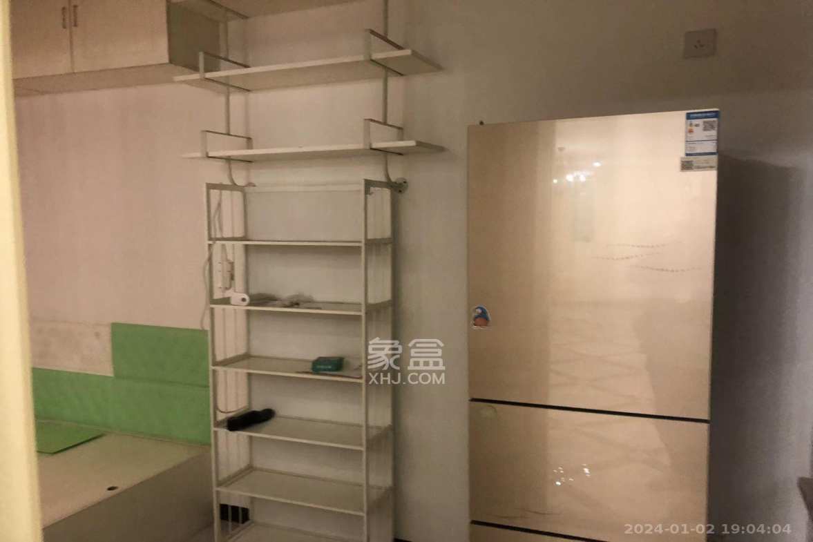 三一街区  3室2厅1卫    1700.0元/月室内图