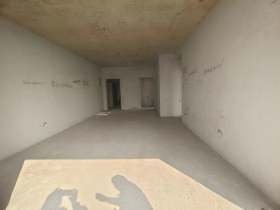 钢都花园  3室2厅2卫    62.8万