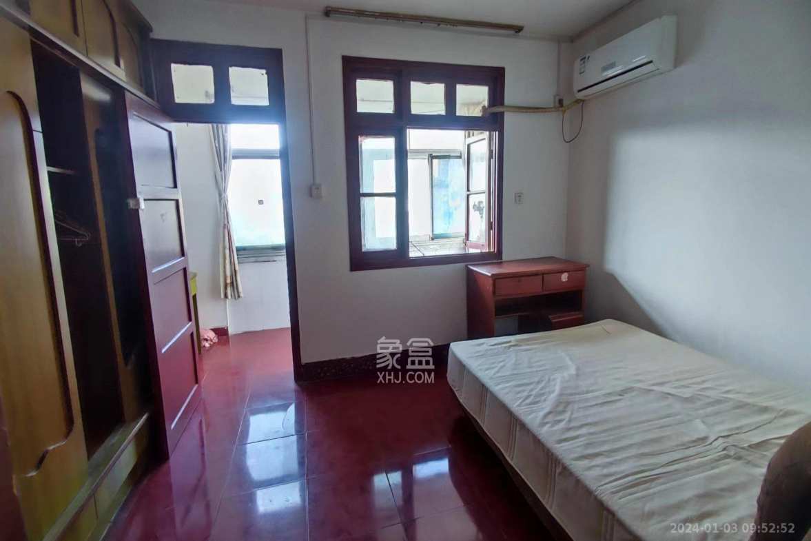 长坡社区  1室1厅1卫   1300.00元/月室内图