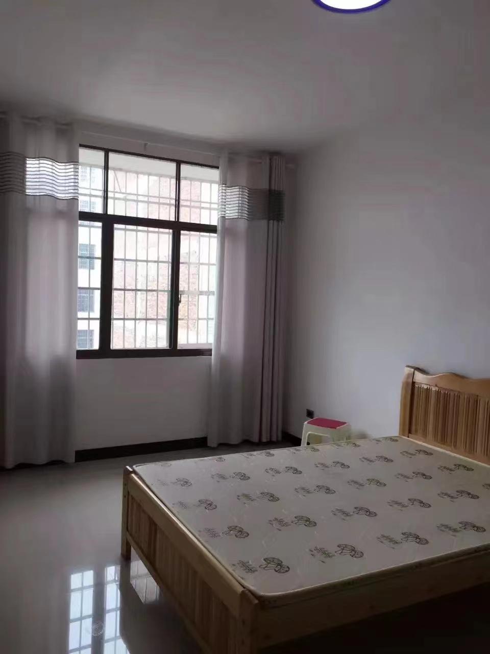 城西安置小区 0室0厅0卫 750.0元/月 城西安置小区 0室0厅0卫 750.0元/月室内图