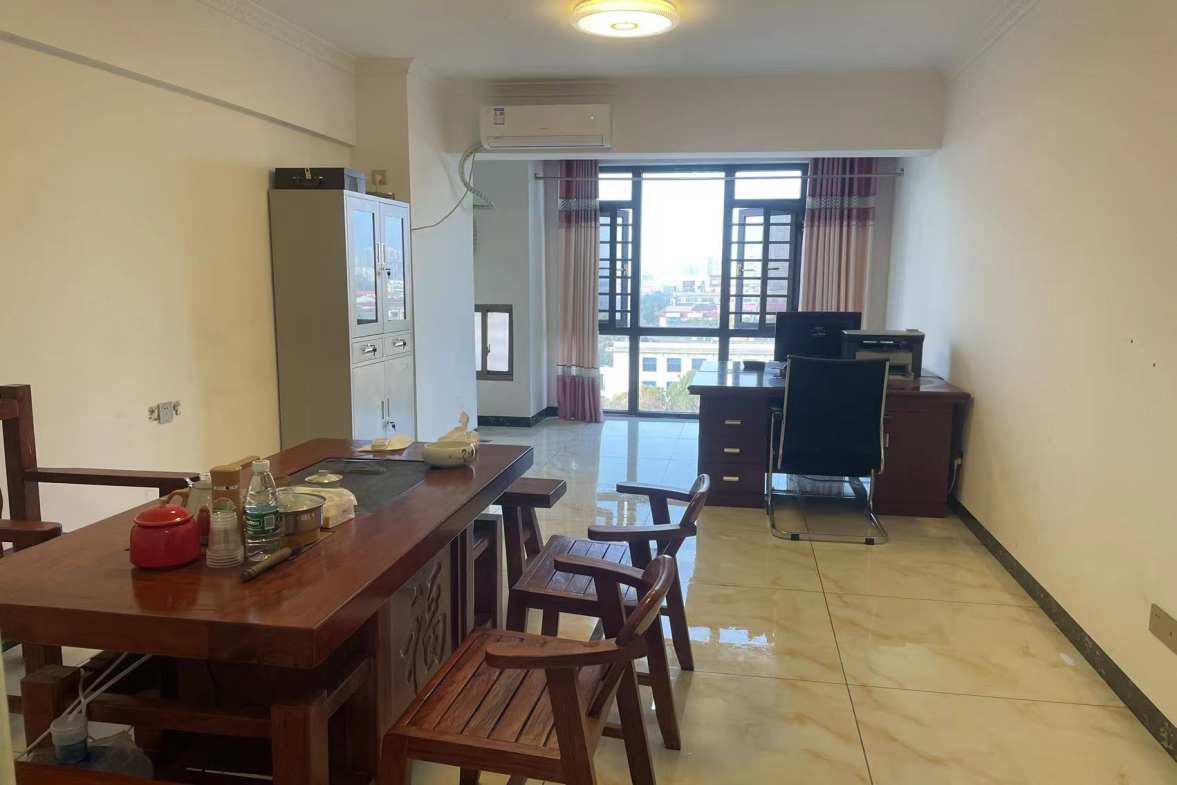 恒隆国际  1室1厅1卫    1200.0元/月室内图