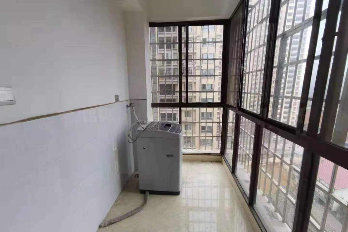 富厚名城  3室2厅2卫    72.0万室内图