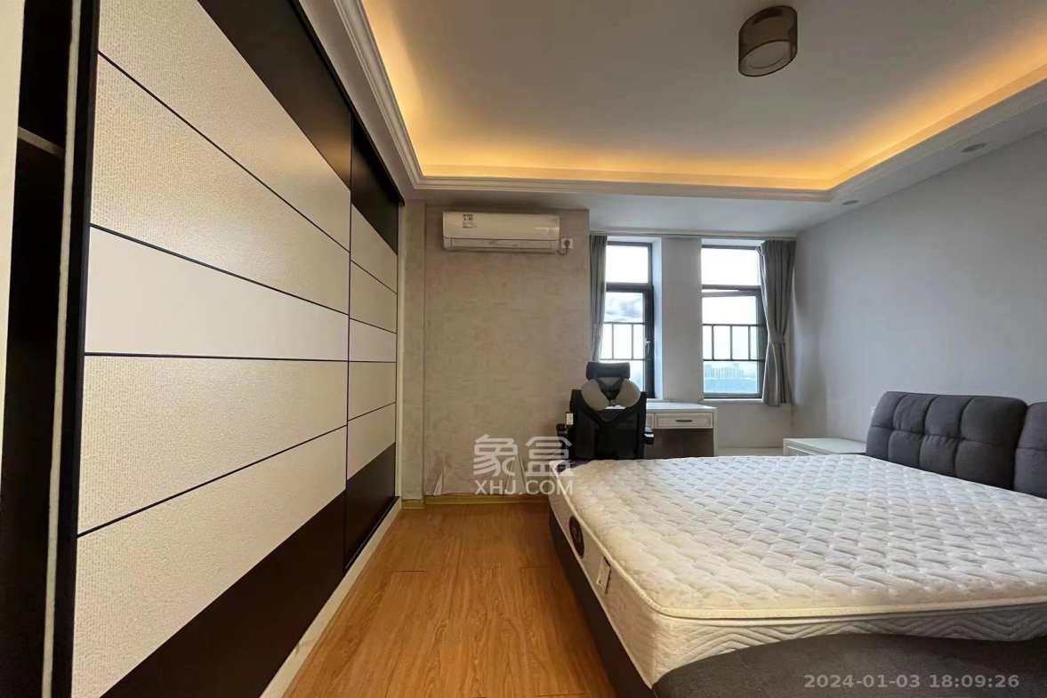 黄金一区 1室1厅1卫 1500.0元/月 黄金一区 1室1厅1卫 1500.0元/月室内图