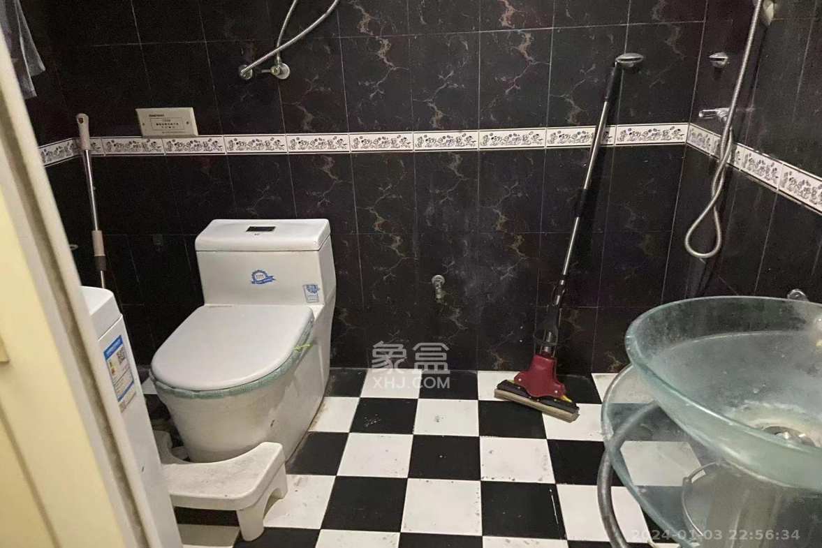 锦华时代  1室1厅1卫    1600.0元/月 锦华时代  1室1厅1卫    1600.0元/月室内图