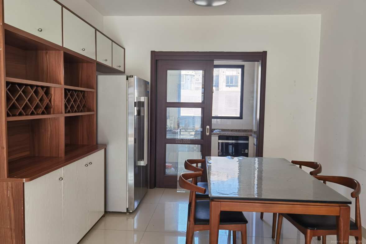 碧桂园 3室2厅1卫 2800.0元/月 碧桂园 3室2厅1卫 2800.0元/月室内图