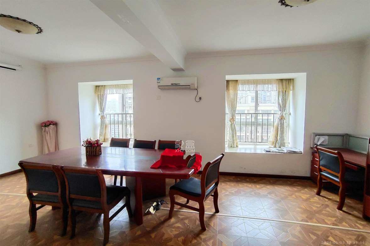 上河国际C区  4室2厅1卫    4500.0元/月 上河国际C区  4室2厅1卫    4500.0元/月室内图