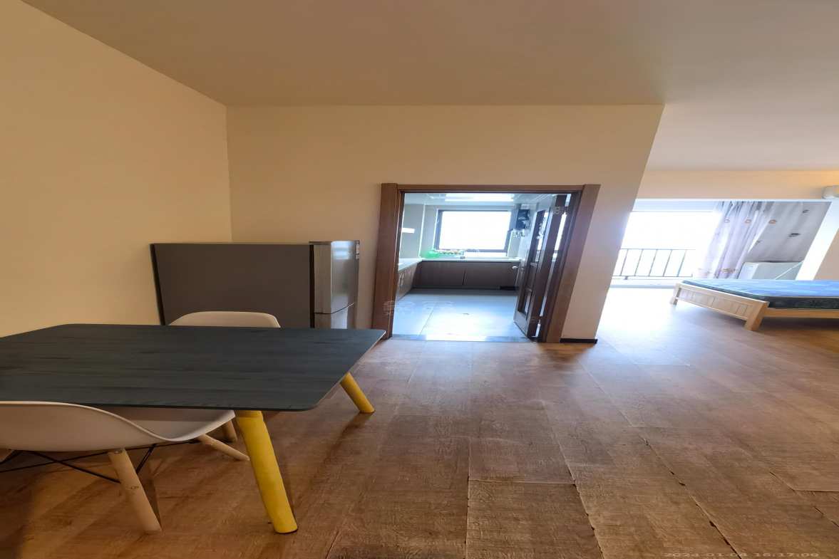 中泰财富湘江 1室1厅1卫 1300.0元/月 中泰财富湘江 1室1厅1卫 1300.0元/月室内图