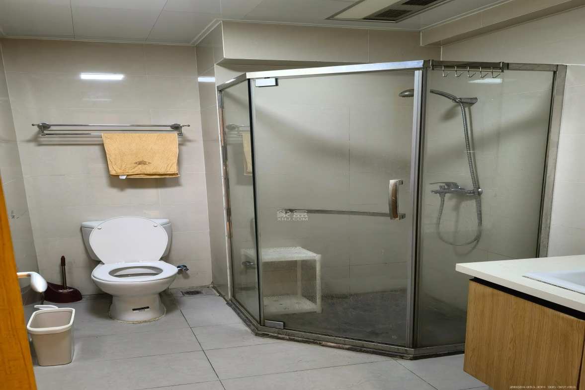 中泰财富湘江 1室1厅1卫 1300.0元/月 中泰财富湘江 1室1厅1卫 1300.0元/月室内图