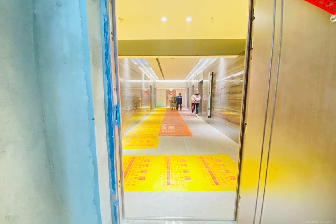 卓越中寰  1室1厅1卫    1900.0元/月室内图1