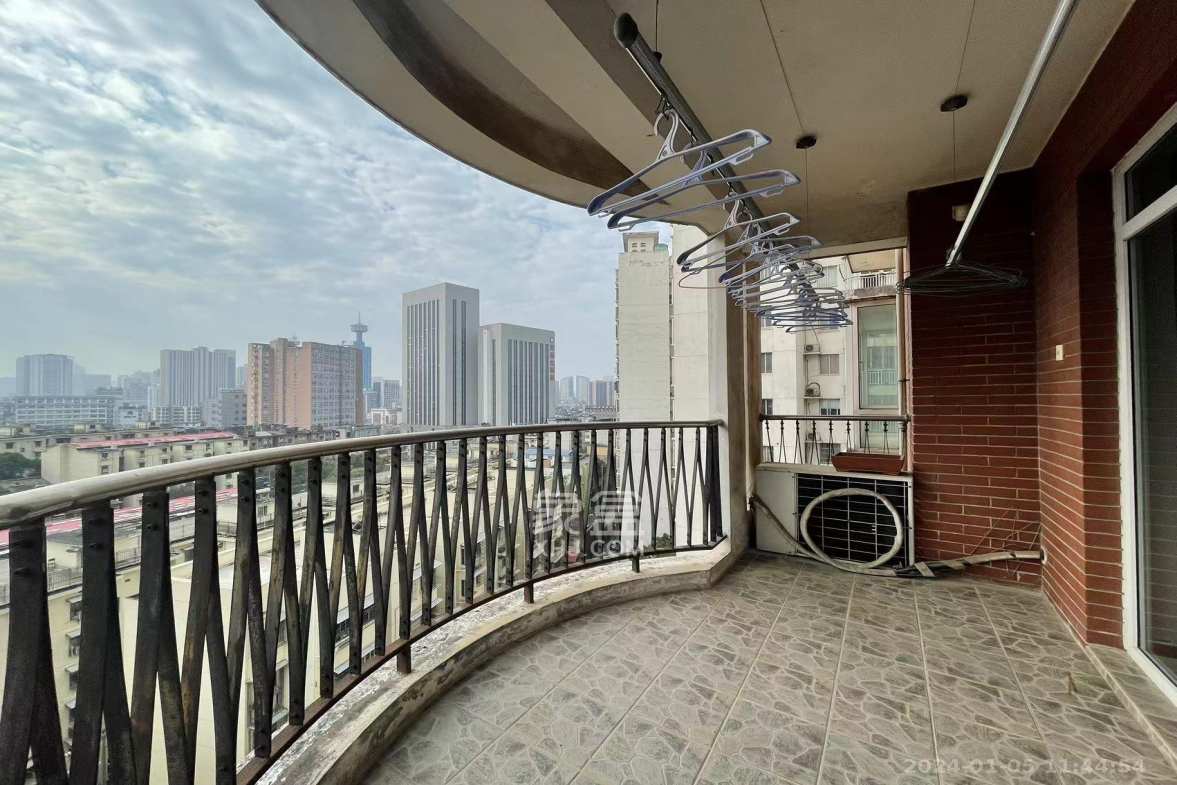 鸿铭中心  5室2厅3卫    5500.0元/月室内图