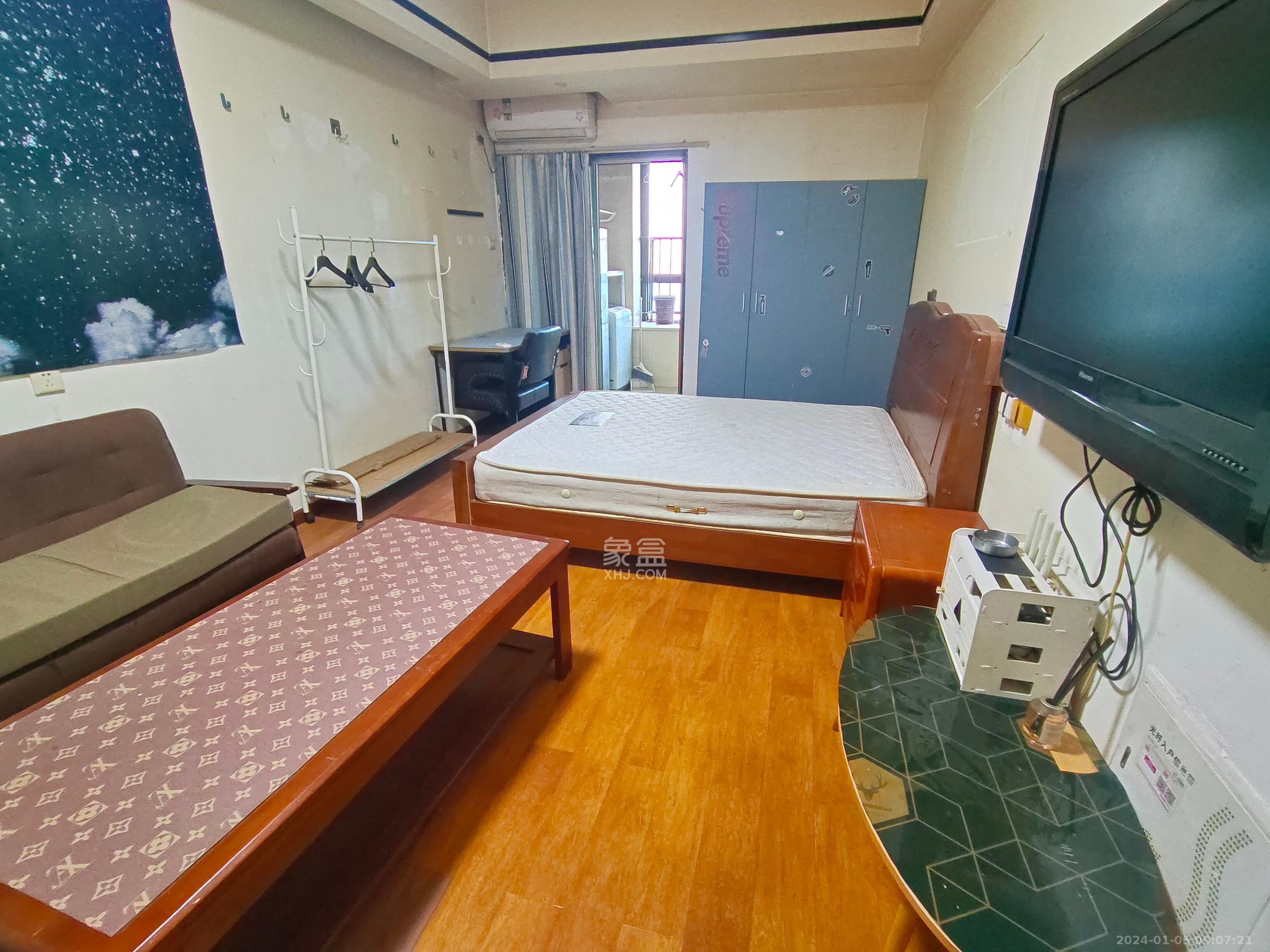 长盛上东区  1室1厅1卫    1700.0元/月