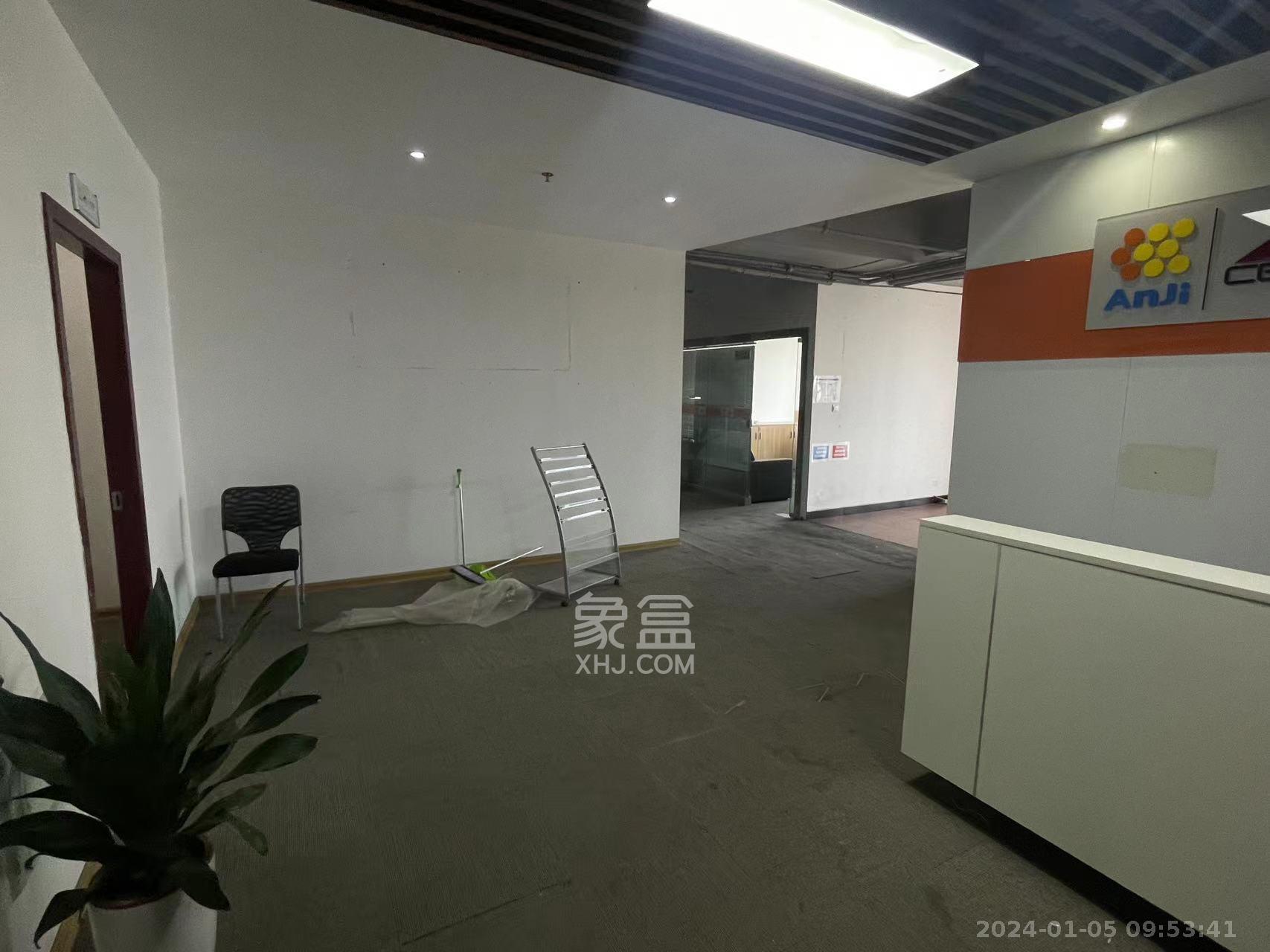 新长海广场   503.0㎡      23500.0元/月室内图