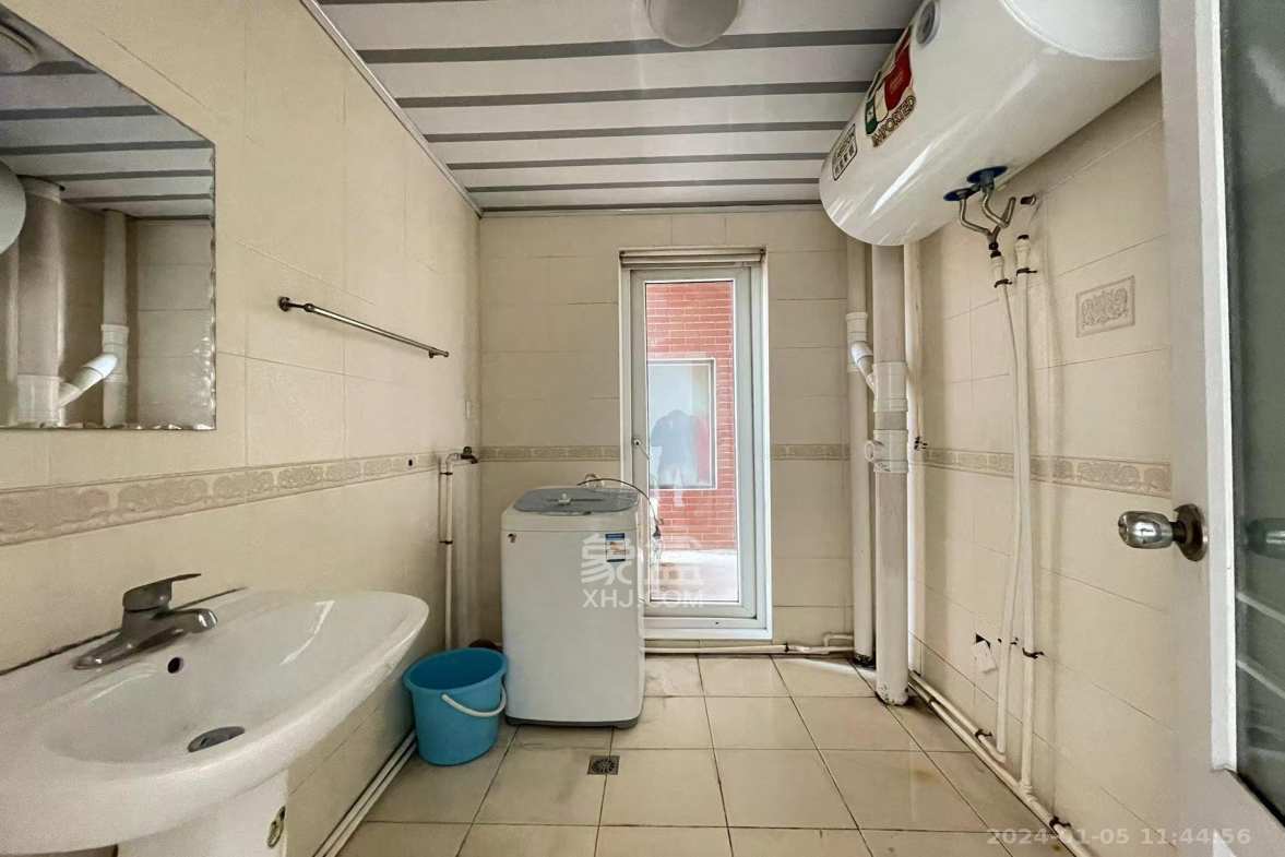 鸿铭中心  5室2厅3卫    5500.0元/月室内图