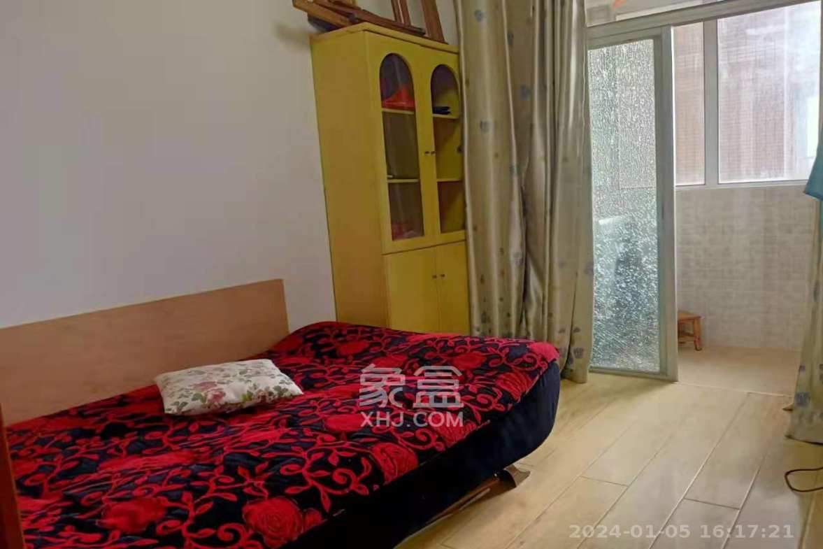 恒广国际景园一二区 3室2厅2卫 2300.0元/月 恒广国际景园一二区 3室2厅2卫 2300.0元/月室内图