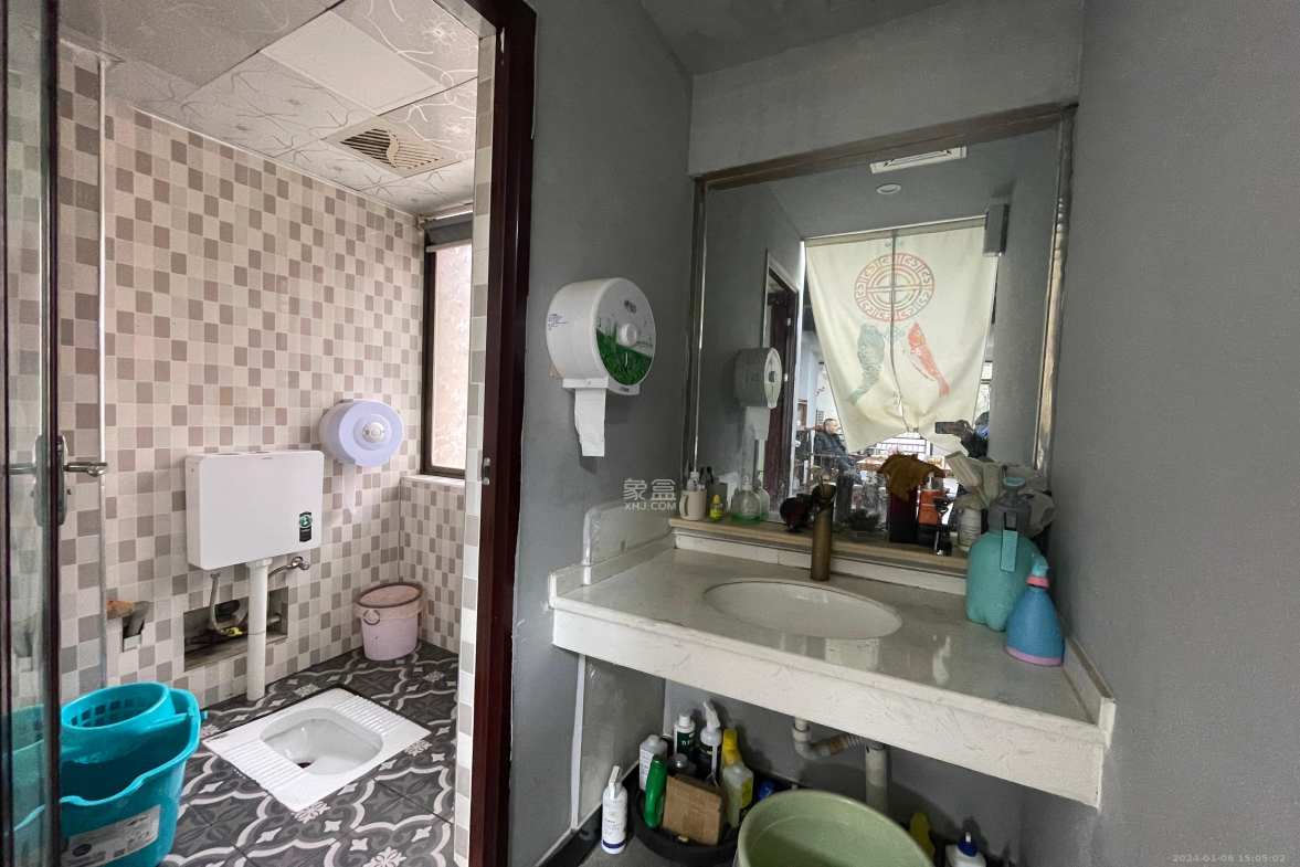 龙塘安置区(龙塘小区) 0室0厅0卫 8000.0元/月 龙塘安置区(龙塘小区) 0室0厅0卫 8000.0元/月室内图