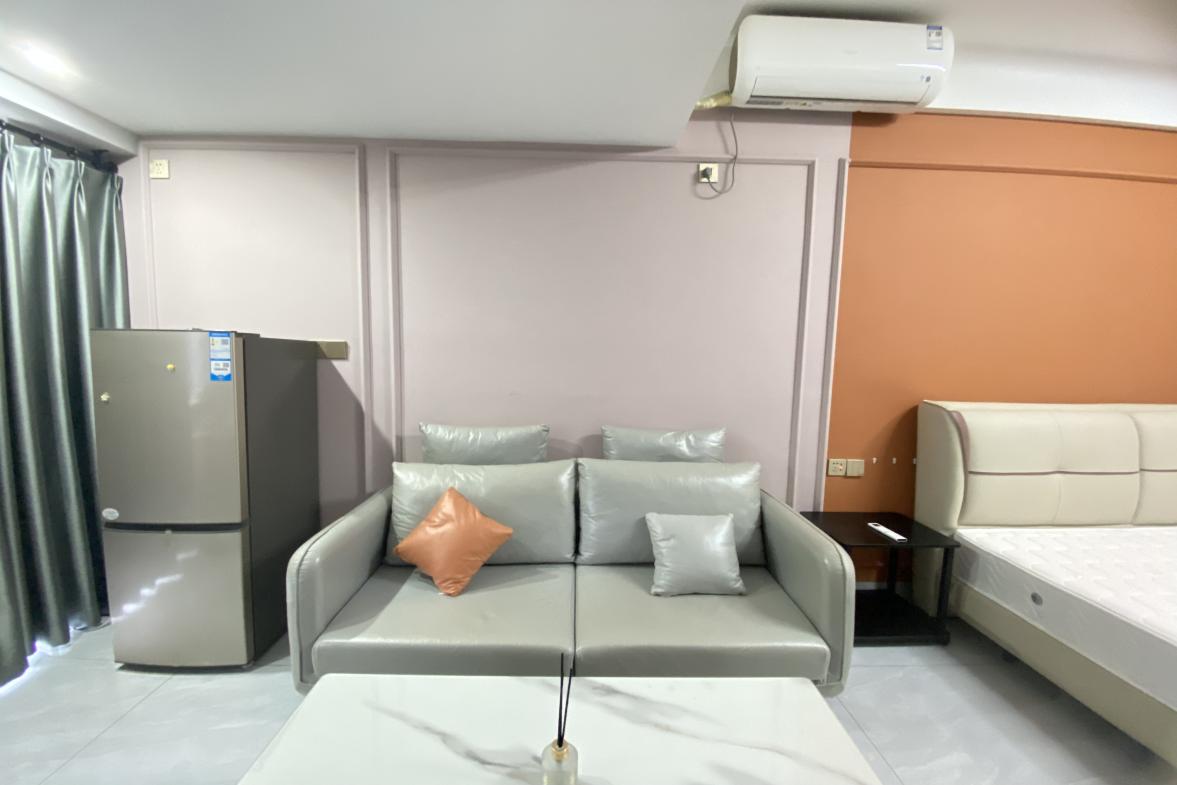 恒大绿洲  1室1厅1卫    1300.0元/月 恒大绿洲  1室1厅1卫    1300.0元/月室内图