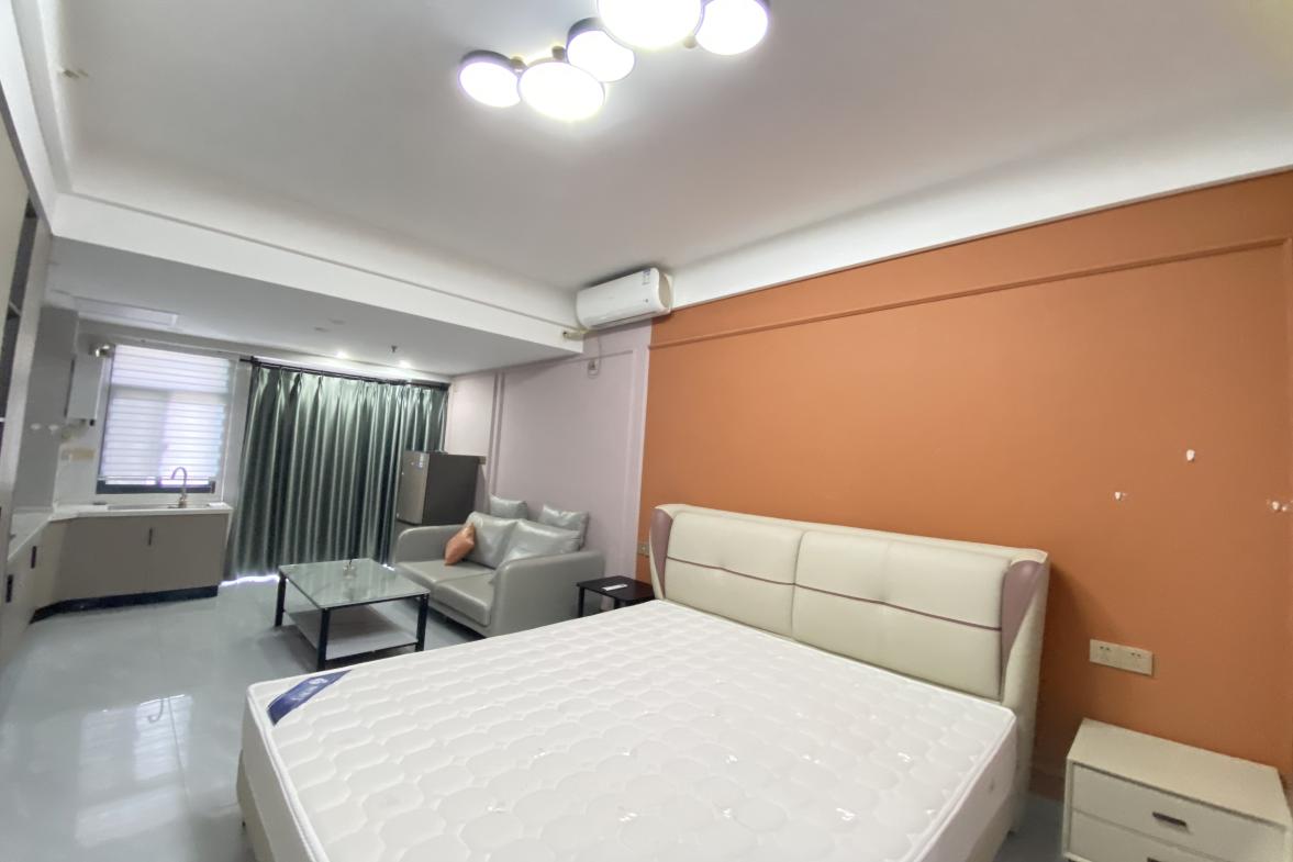 恒大绿洲  1室1厅1卫    1300.0元/月 恒大绿洲  1室1厅1卫    1300.0元/月室内图