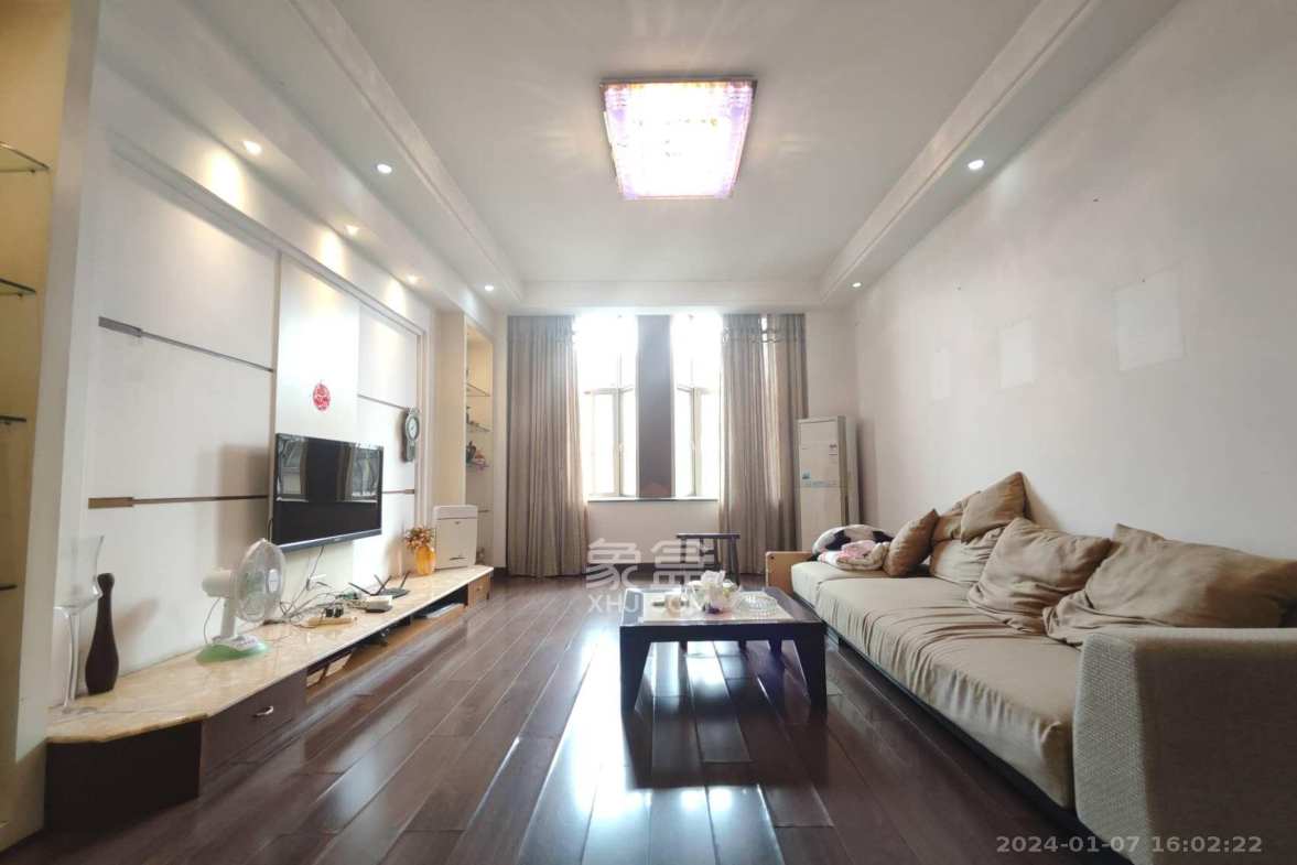 河东国税局  4室2厅1卫    90.0万 河东国税局  4室2厅1卫    90.0万室内图