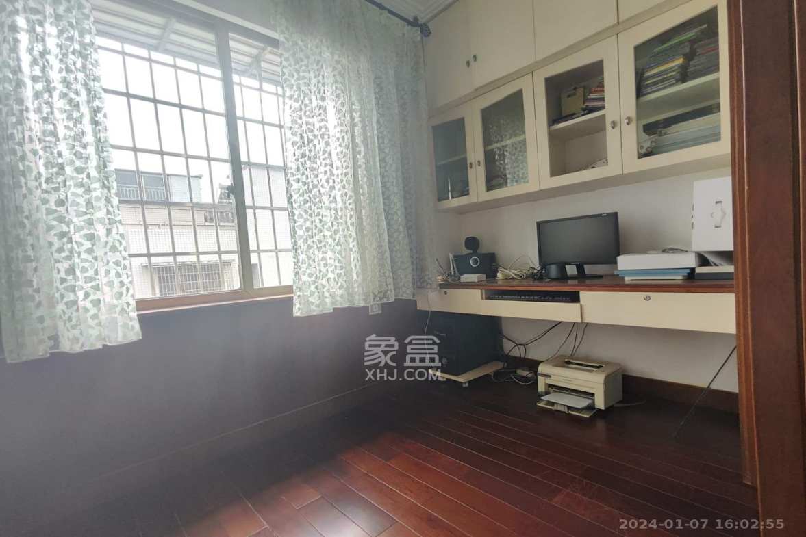 河东国税局  4室2厅1卫    90.0万 河东国税局  4室2厅1卫    90.0万室内图