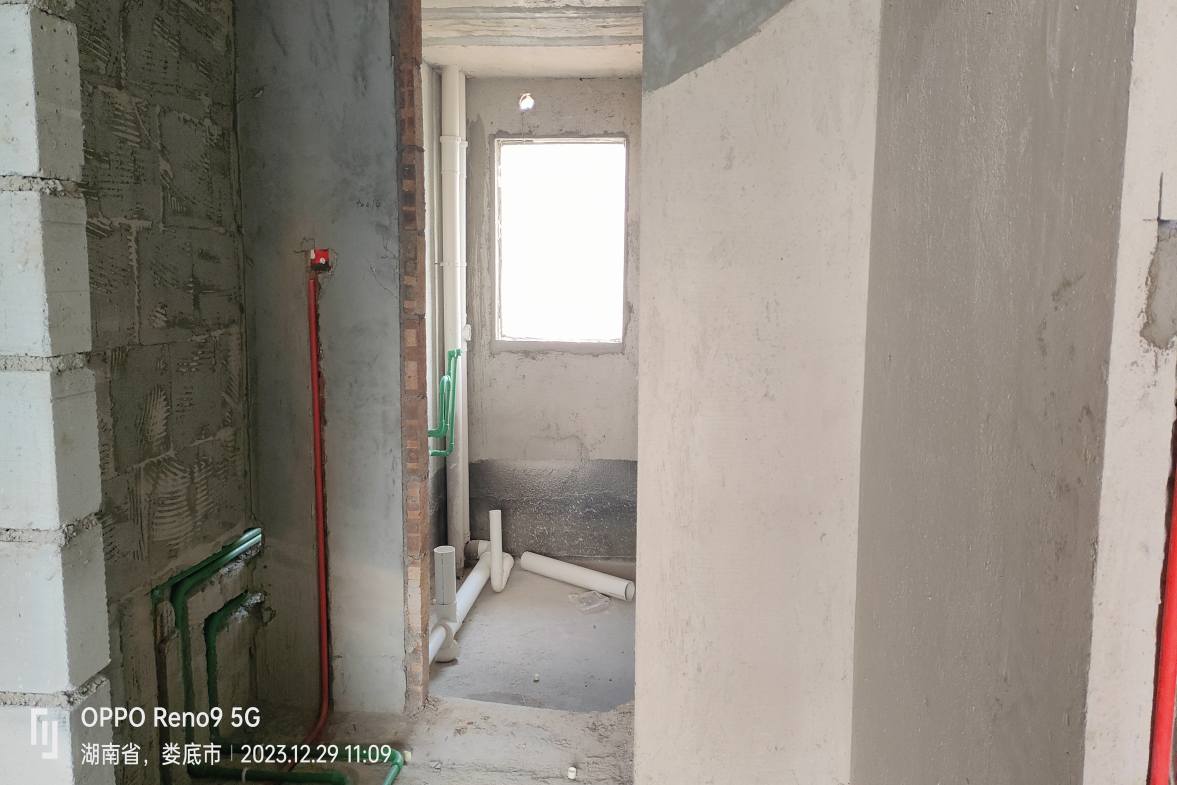 中甸.龙雲台  4室2厅2卫    85.0万 中甸.龙雲台  4室2厅2卫    85.0万客厅