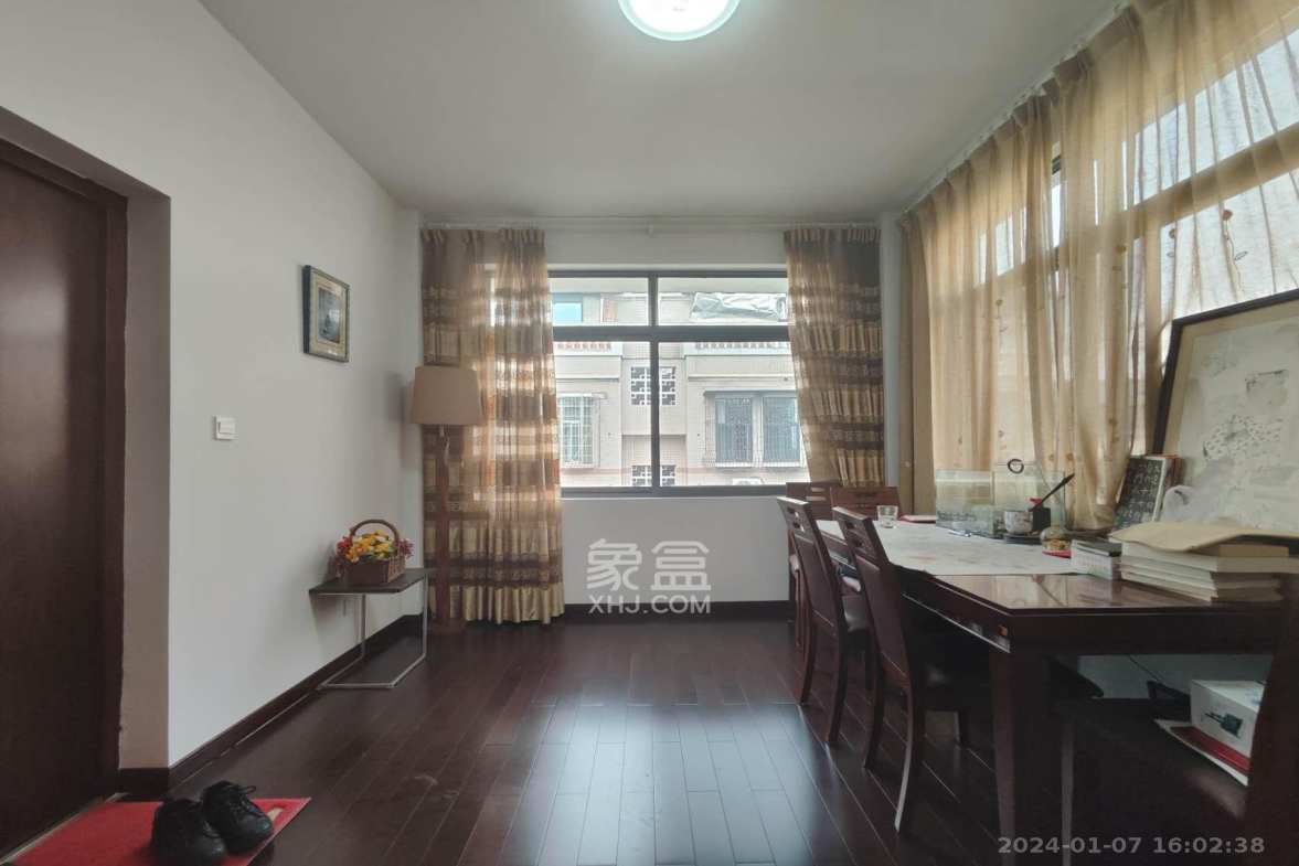 河东国税局  4室2厅1卫    90.0万 河东国税局  4室2厅1卫    90.0万室内图