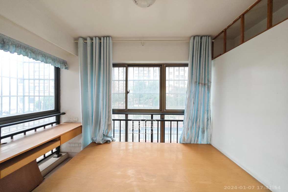 中天瑞景  3室2厅2卫   2800.00元/月室内图