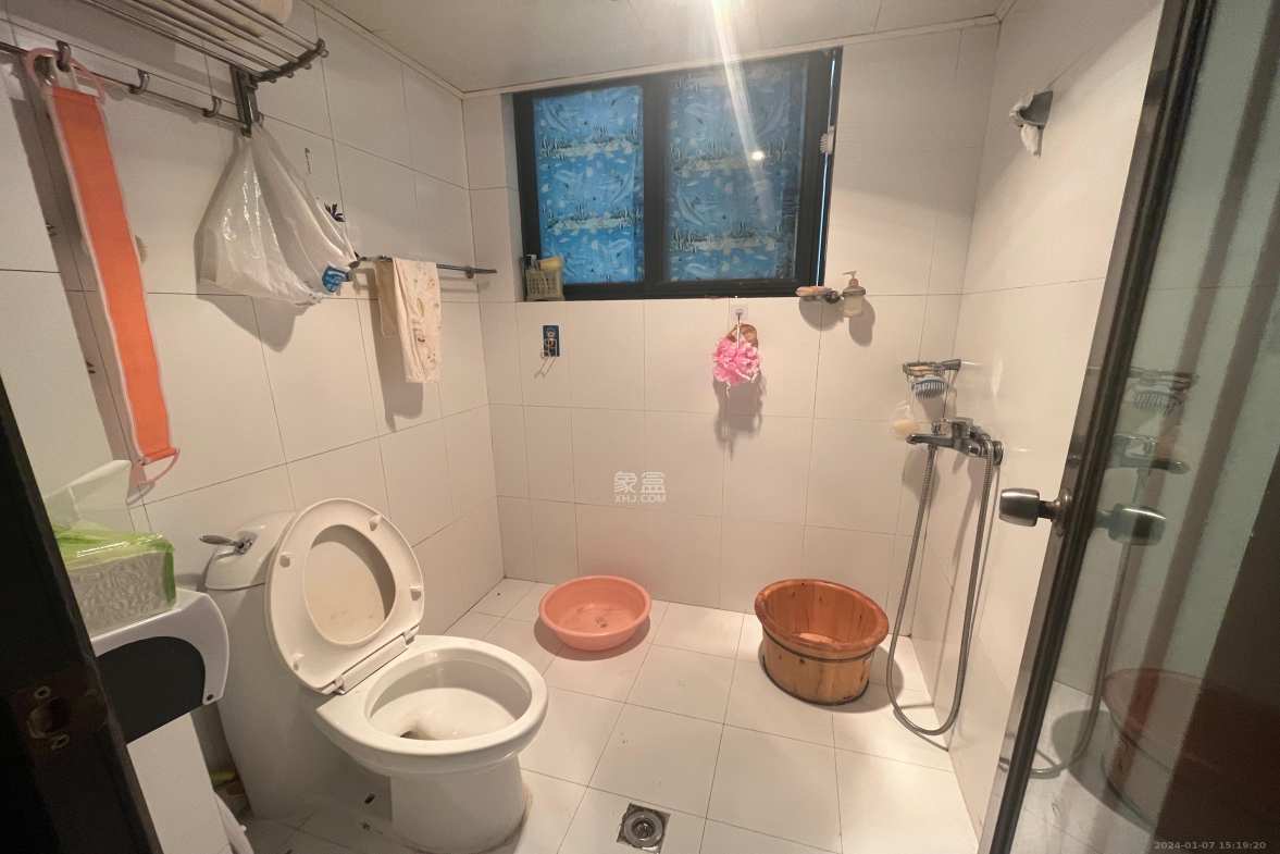 上东印象  3室2厅2卫   2500.00元/月室内图