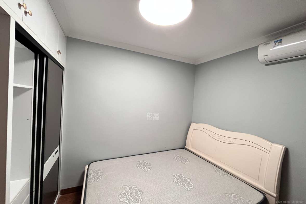 梅溪鑫苑名家 3室2厅1卫 2600.0元/月 梅溪鑫苑名家 3室2厅1卫 2600.0元/月室内图