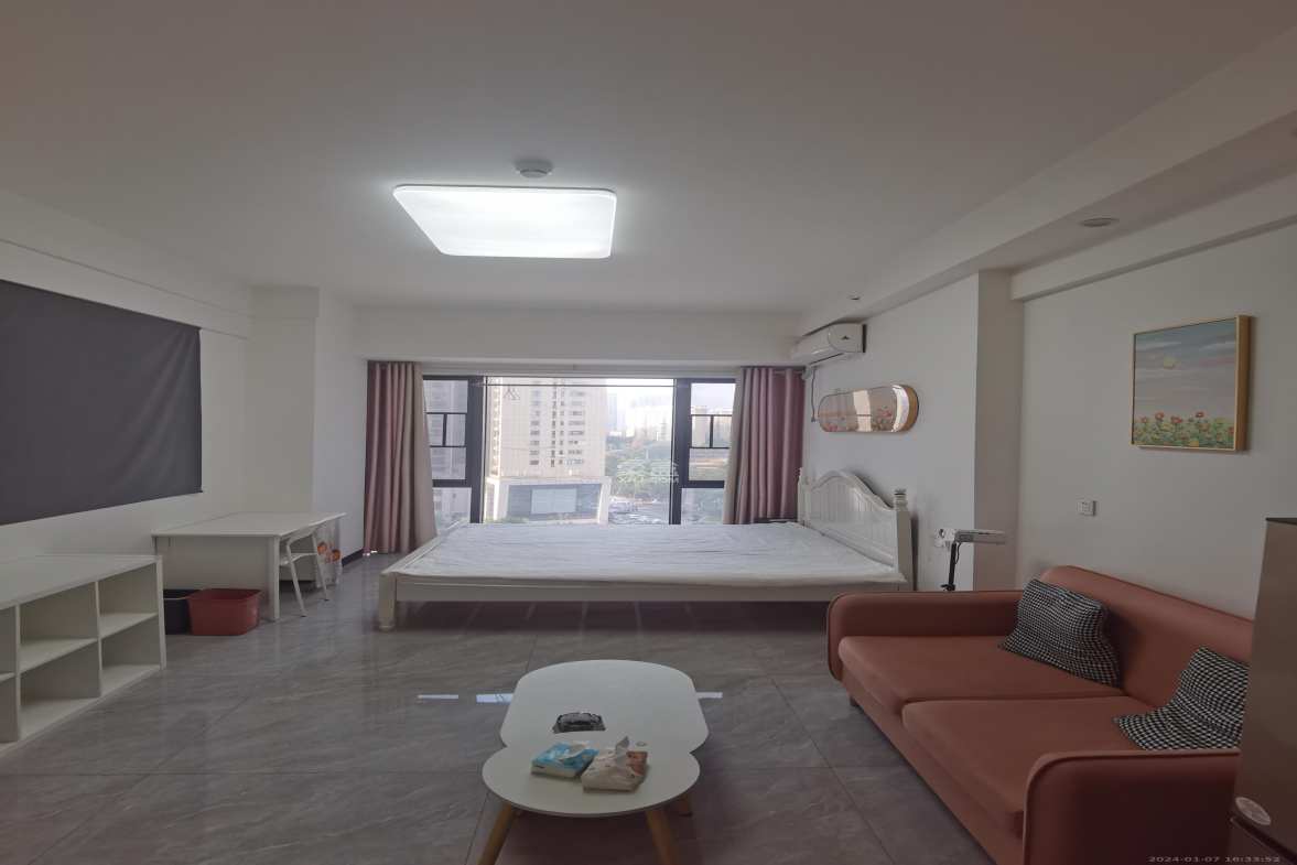 万润时光里  1室1厅1卫    1900.0元/月室内图1