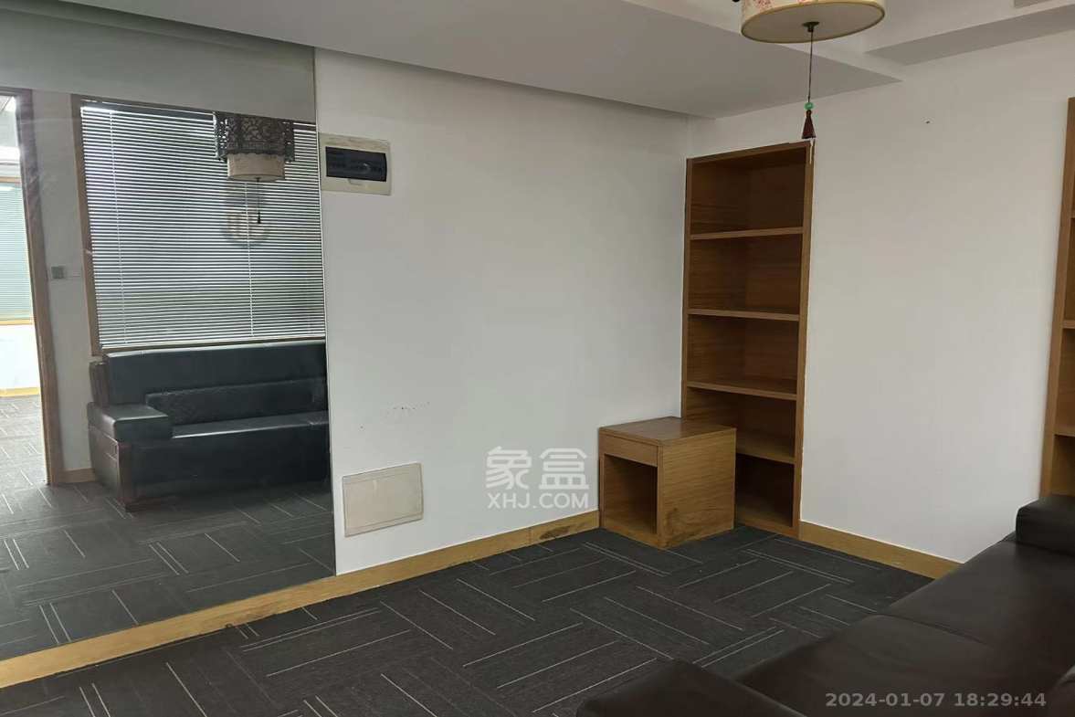 万象新天  1室1厅1卫   6500.00元/月室内图