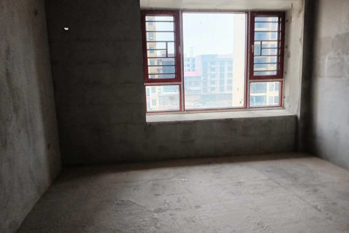 湘村名园  4室2厅2卫    78.0万客厅