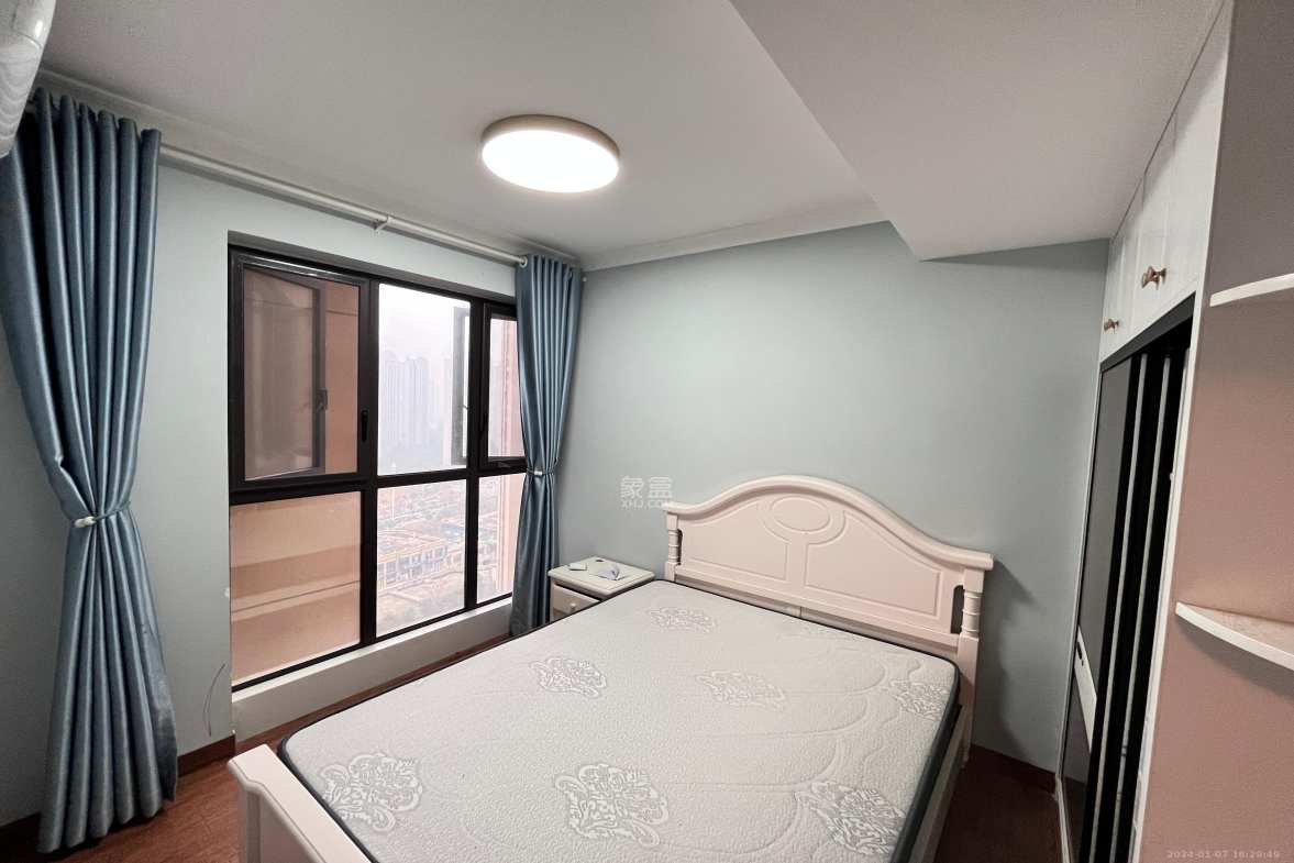 梅溪鑫苑名家 3室2厅1卫 2600.0元/月 梅溪鑫苑名家 3室2厅1卫 2600.0元/月室内图