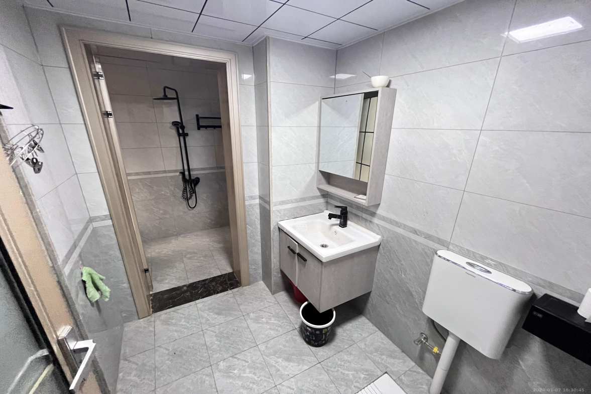 梅溪鑫苑名家 3室2厅1卫 2600.0元/月 梅溪鑫苑名家 3室2厅1卫 2600.0元/月室内图