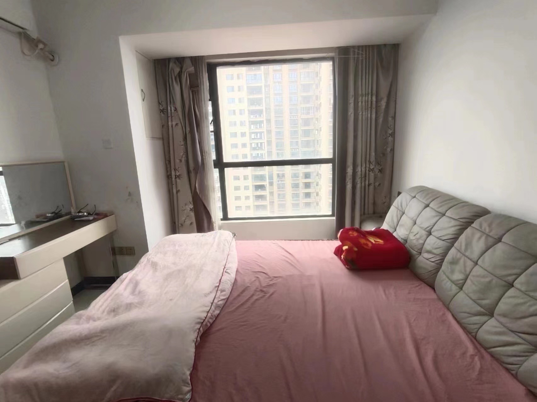 鸿浩达吉星广场(秀石街)  0室0厅0卫    45.0万