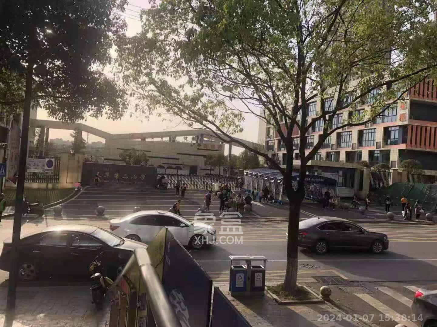 新长海广场   12.49㎡      1300.0元/月室内图