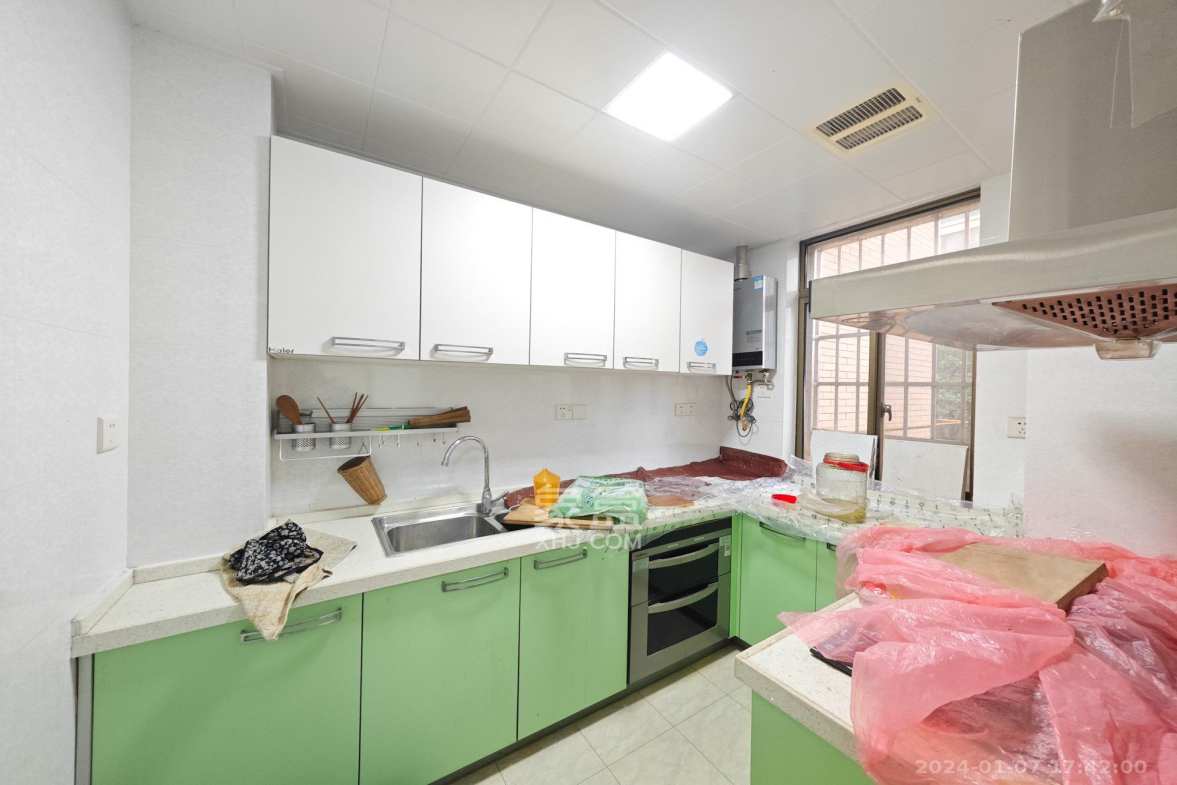 中天瑞景  3室2厅2卫   2800.00元/月室内图