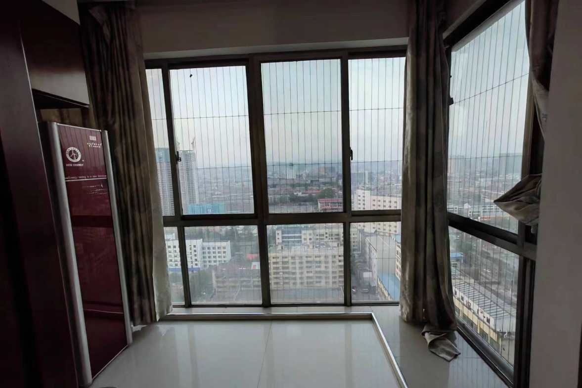 龙泰熙城 3室2厅2卫 75.0万 龙泰熙城 3室2厅2卫 75.0万室内图