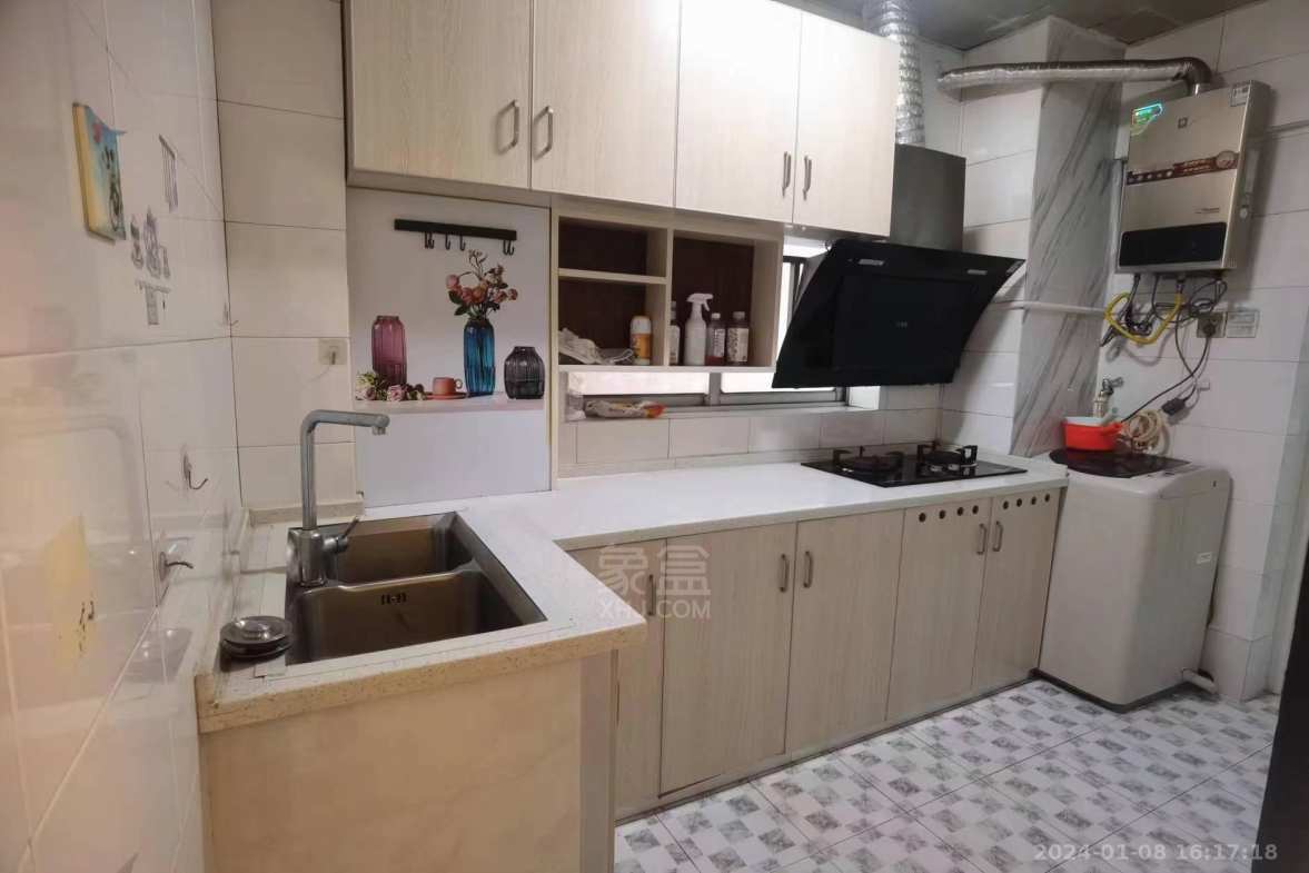 金色地标  1室1厅1卫    1100.0元/月室内图