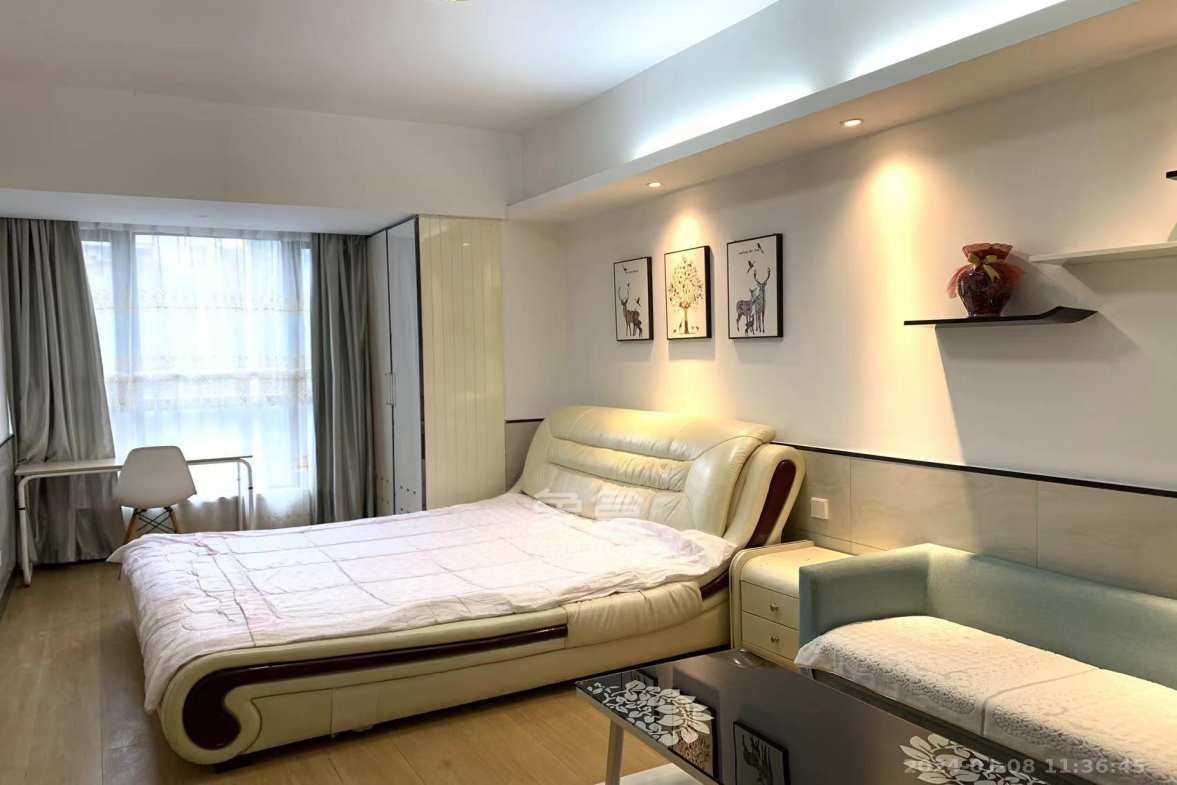 德思勤城市广场(宝格丽公寓) 1室1厅1卫 1800.0元/月 德思勤城市广场(宝格丽公寓) 1室1厅1卫 1800.0元/月室内图