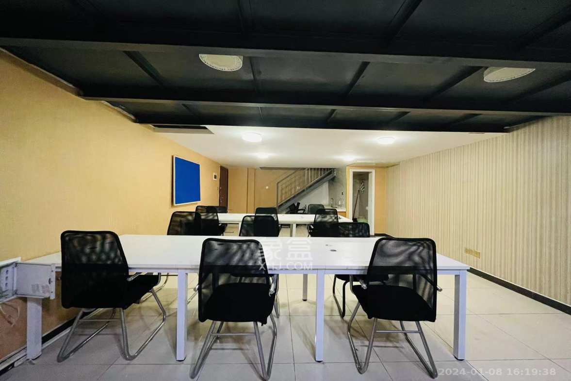 潇湘奥林匹克花园  1室1厅1卫    3200.0元/月 潇湘奥林匹克花园  1室1厅1卫    3200.0元/月室内图