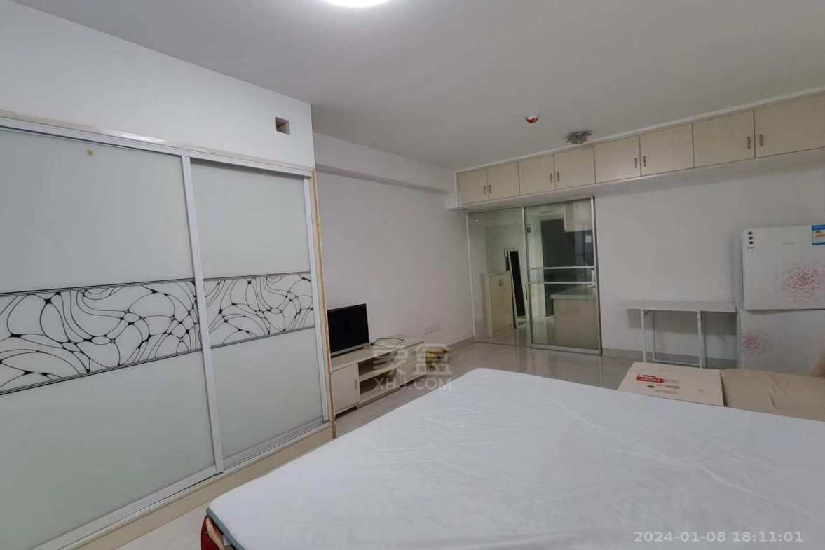 美的城三期  1室1厅1卫   1100.00元/月室内图1