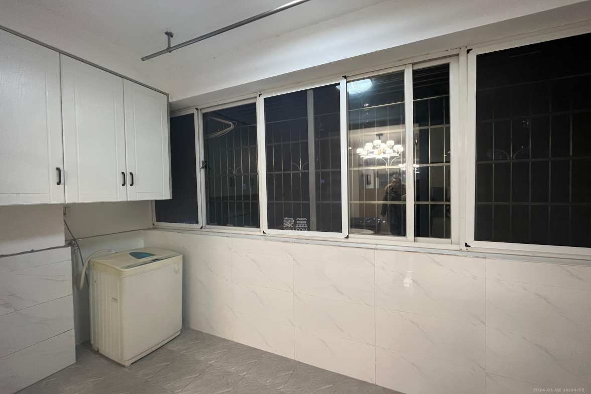 湖开小区(湖南开关厂宿舍)/南大桥社区 3室2厅1卫 2500.0元/月 湖开小区(湖南开关厂宿舍)/南大桥社区 3室2厅1卫 2500.0元/月室内图