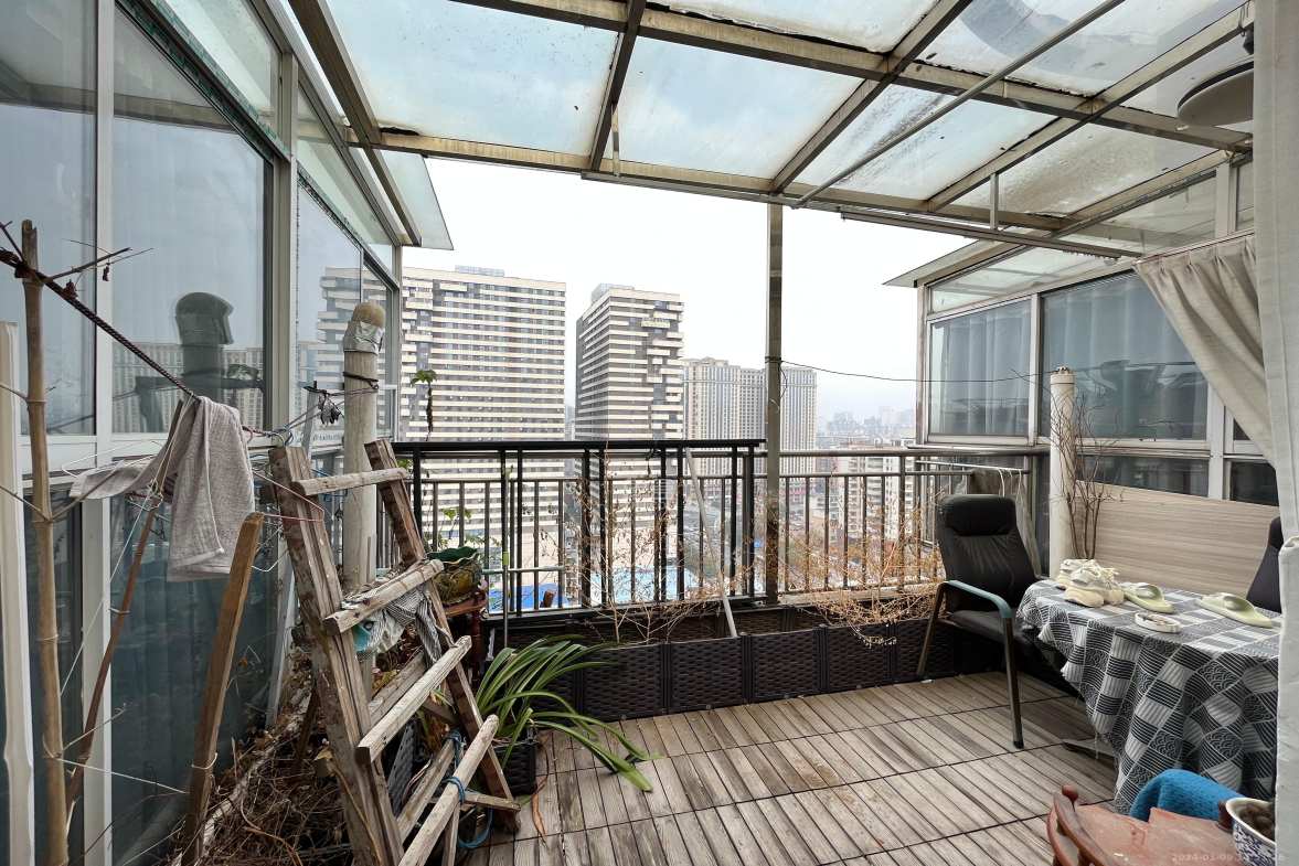 都江新城(都江新苑)  7室2厅2卫    2800.0元/月 都江新城(都江新苑)  7室2厅2卫    2800.0元/月室内图