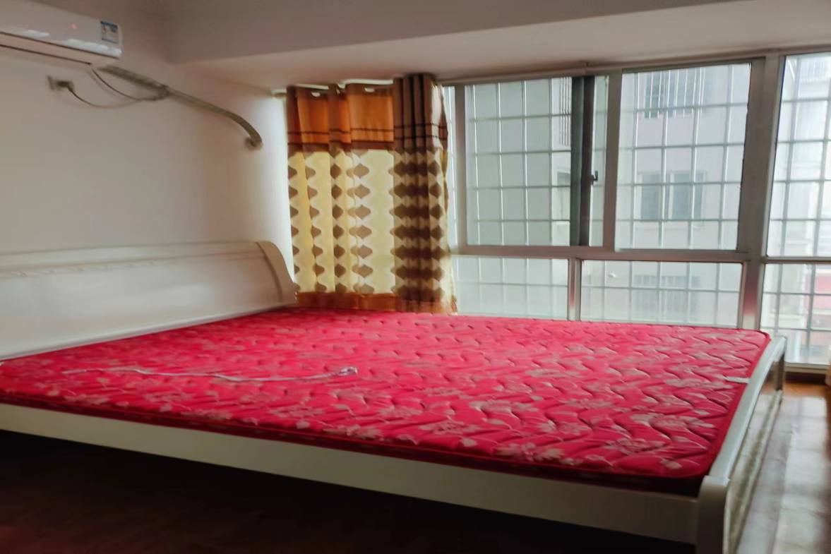 景明佳园  4室2厅2卫    2000.0元/月室内图