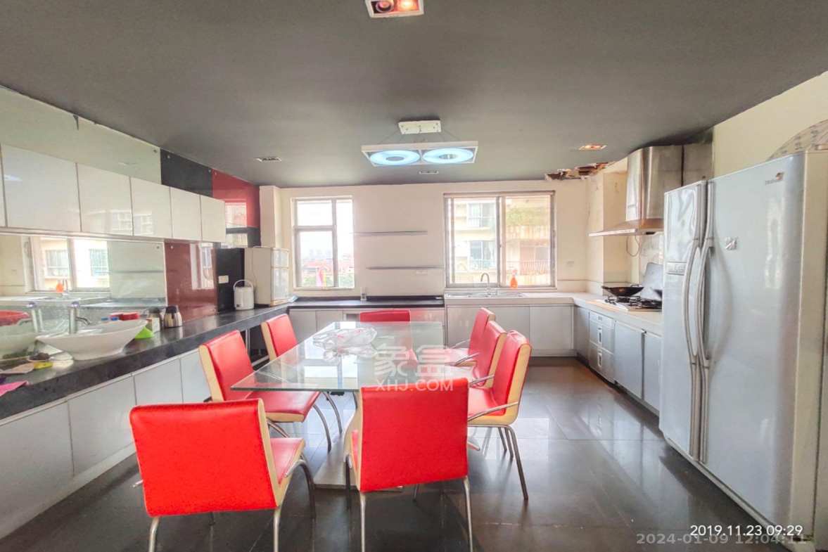 芙蓉苑  6室2厅1卫    4800.0元/月 芙蓉苑  6室2厅1卫    4800.0元/月室内图